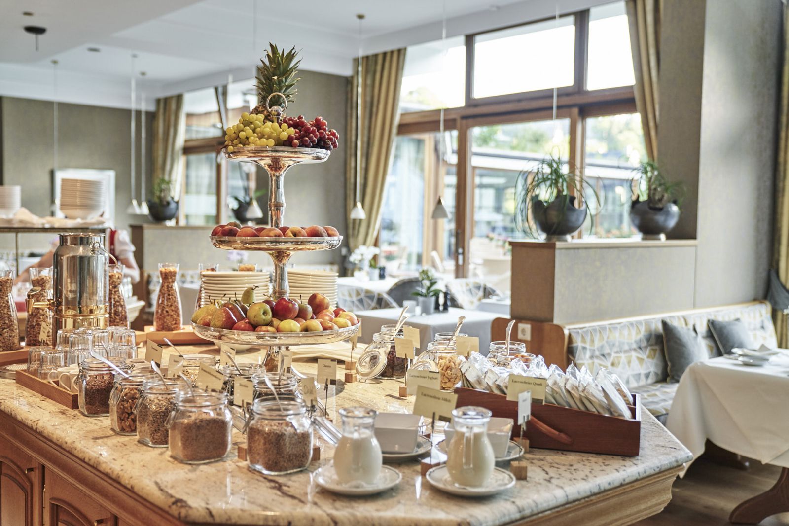 Muesli selection and fruit tartar - Breakfast buffet Hotel Deimann