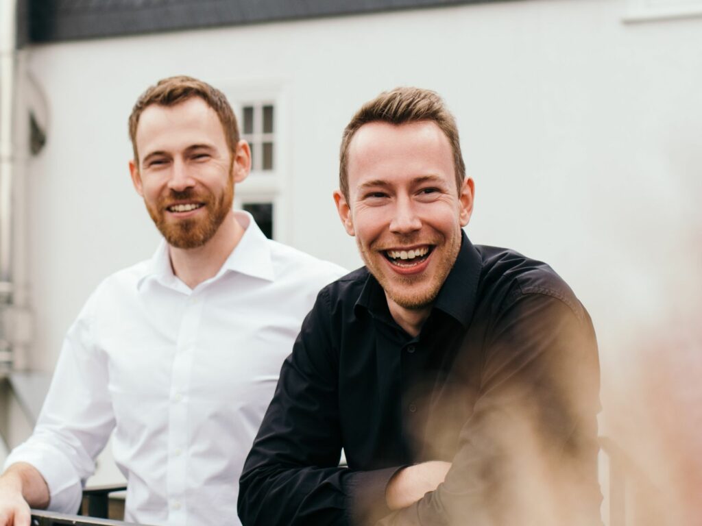 Gastgeberbrüder Benjamin (links) und Leander Diedrich