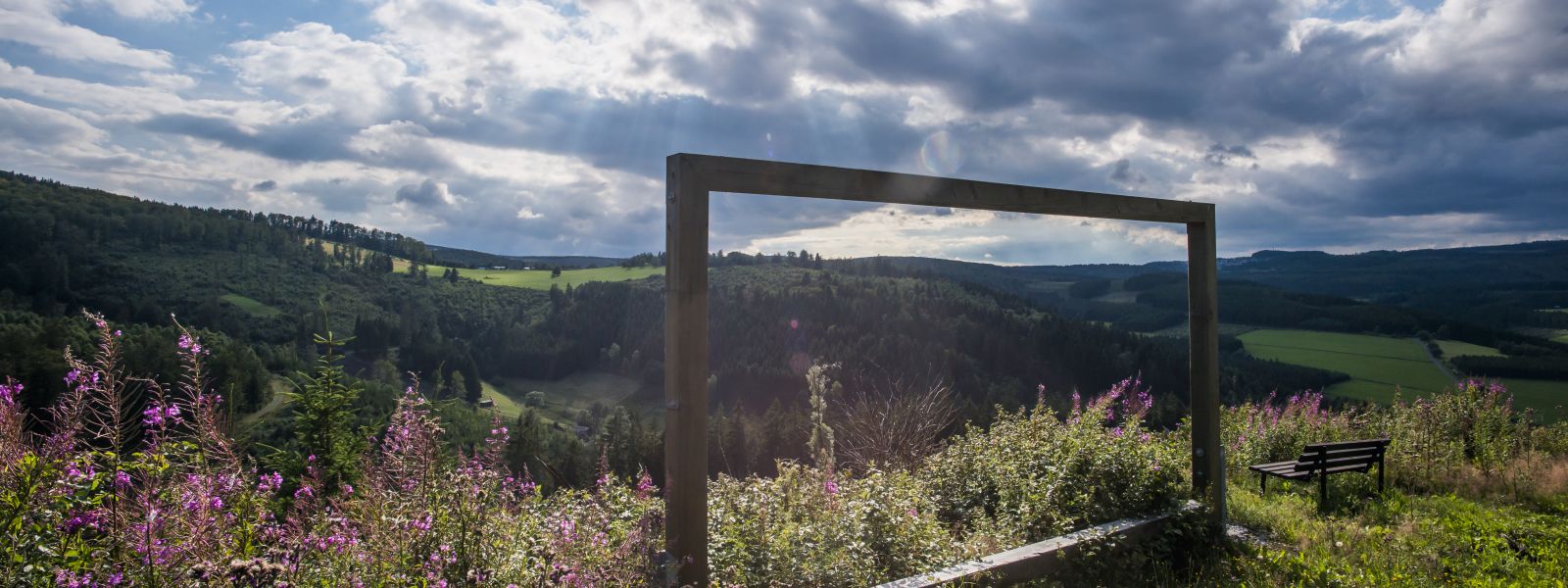 Bilderrahmen für Aussichten beim Urlaub im Sauerland