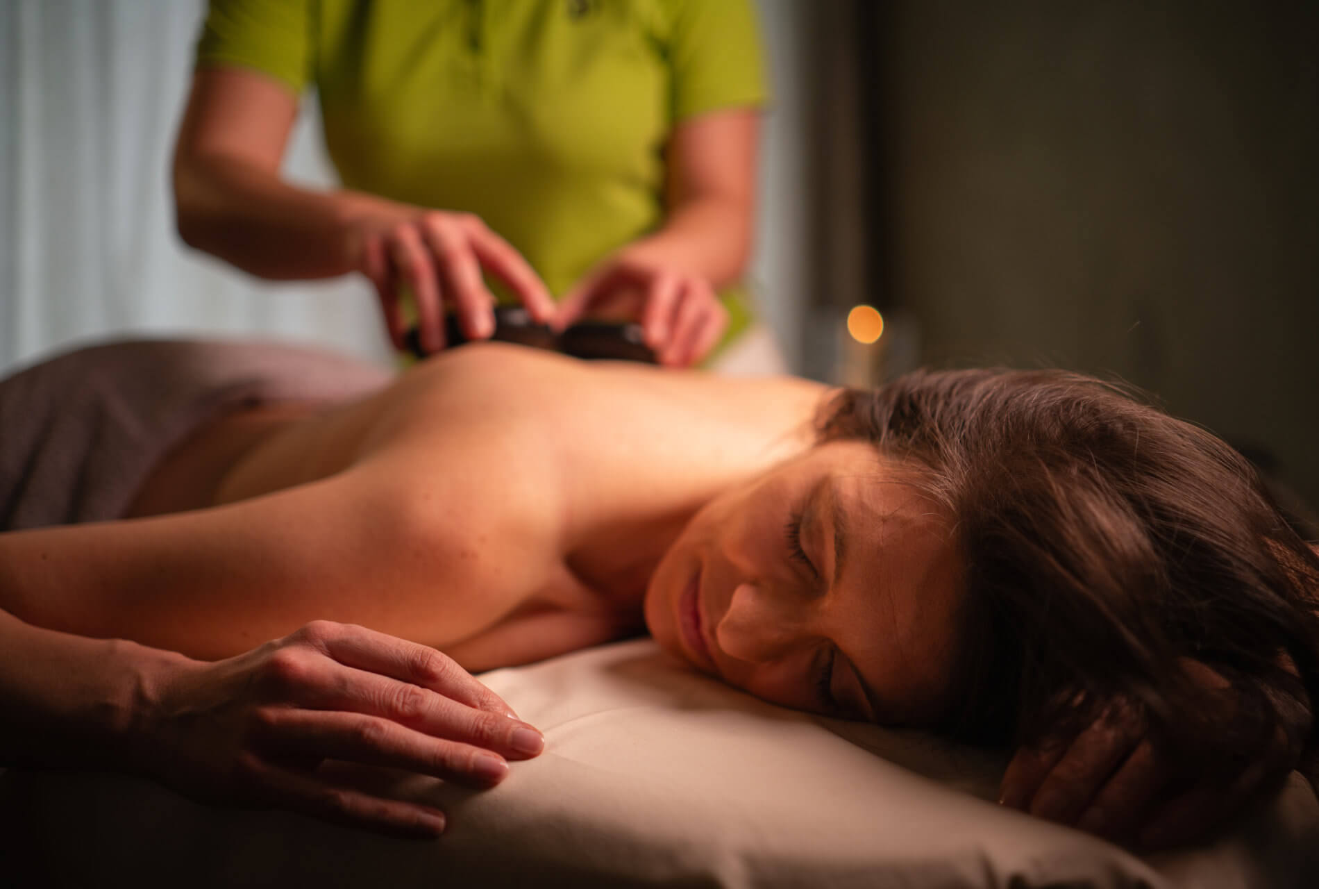 hot-stones-massage Hotstone-massage Hotel Diedrich