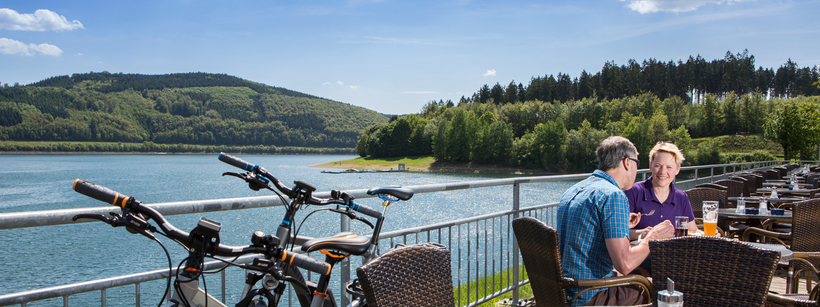 Cycling break right by the lake