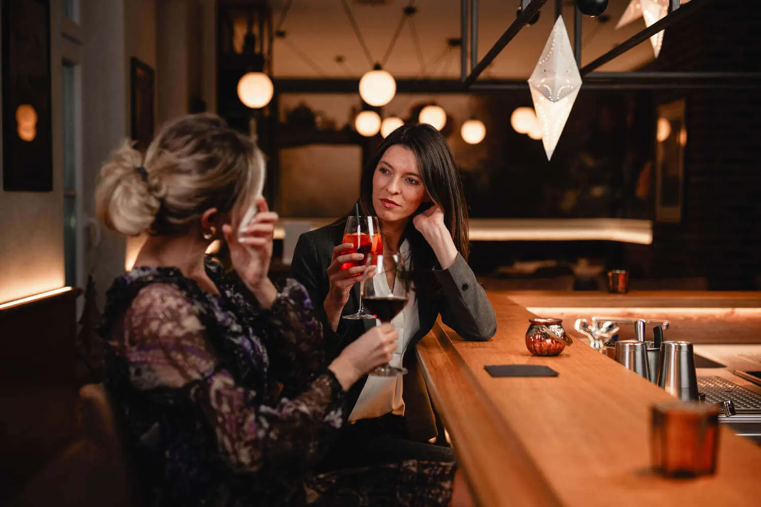 entspannte-bar-unterhaltung Hotelbar Hotel Diedrich